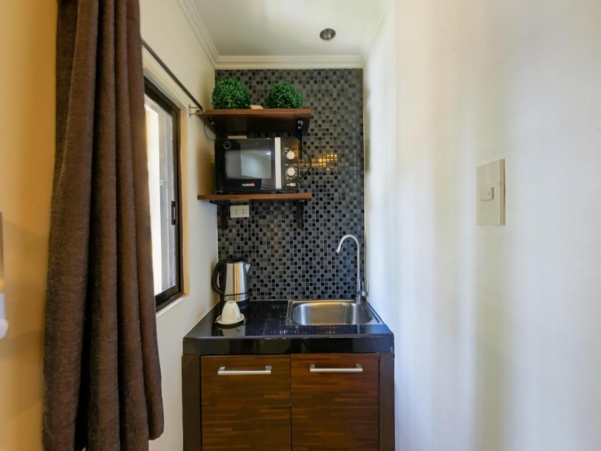 Capital O 860 Nest Nano Suites Makati Makati City Buitenkant foto
