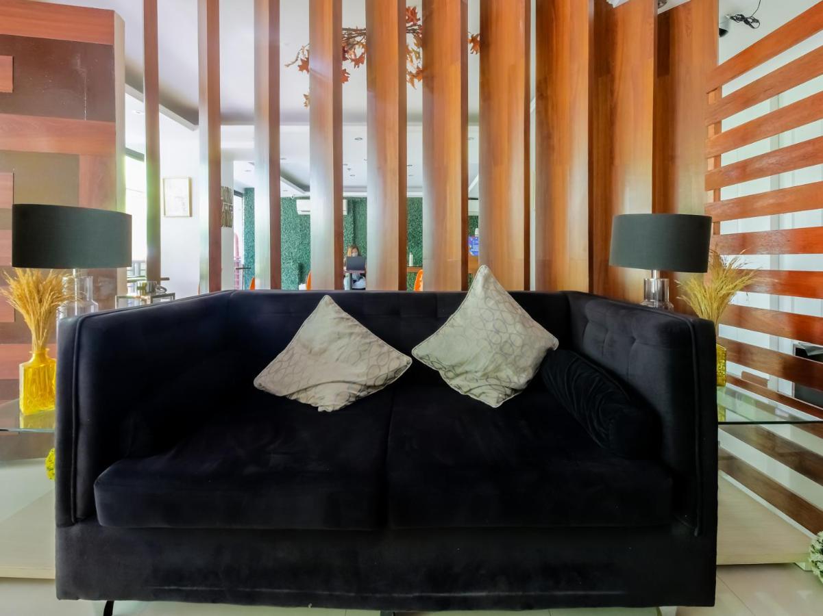 Capital O 860 Nest Nano Suites Makati Makati City Buitenkant foto